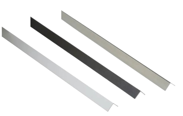 Perfiles para placas decorativas en colores blanco, negro y gris.