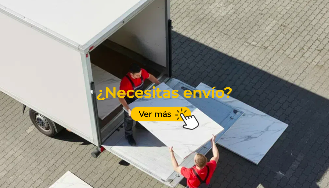 Baño moderno con placas decorativas de mármol claro statuario marca novanid, bañera elegante y detalles en tono oscuro.